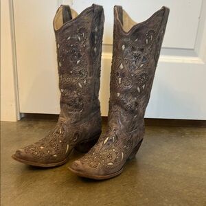 Corral Brown Heeled Boots with Ornate Stitching
